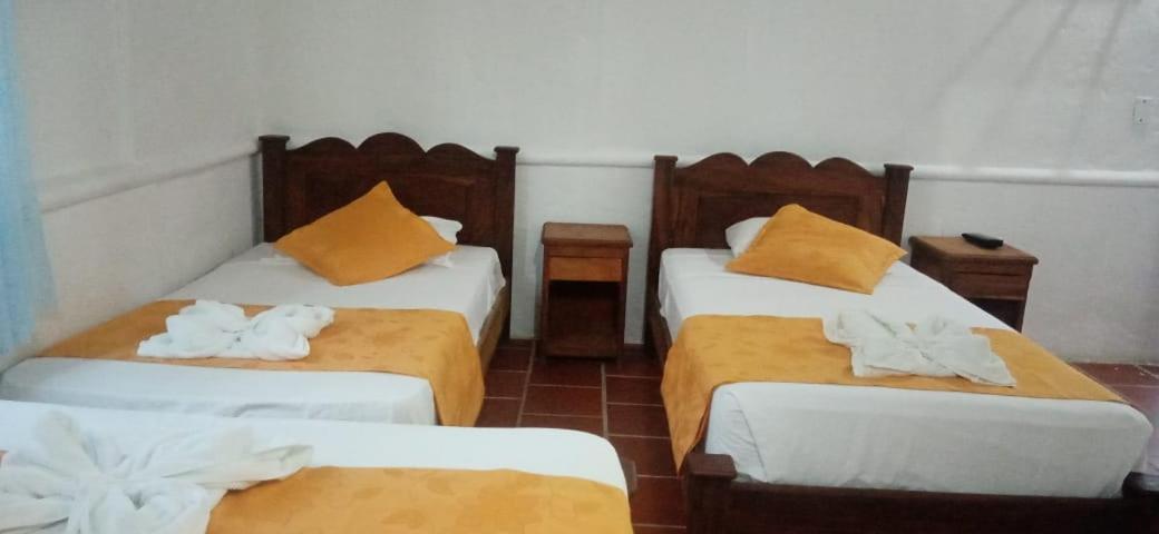 Hotel Y Restaurante Bienmesabe Santa Fe de Antioquia Buitenkant foto