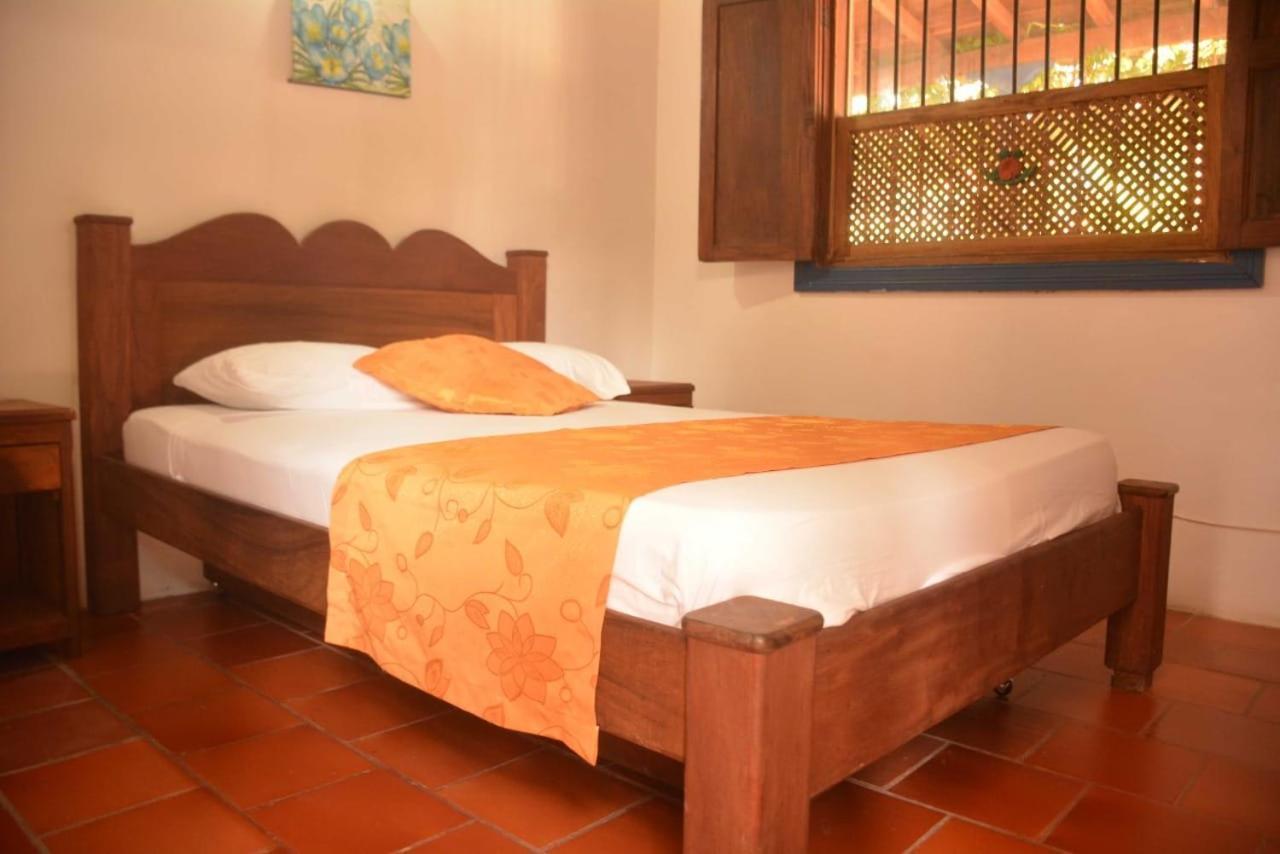 Hotel Y Restaurante Bienmesabe Santa Fe de Antioquia Buitenkant foto