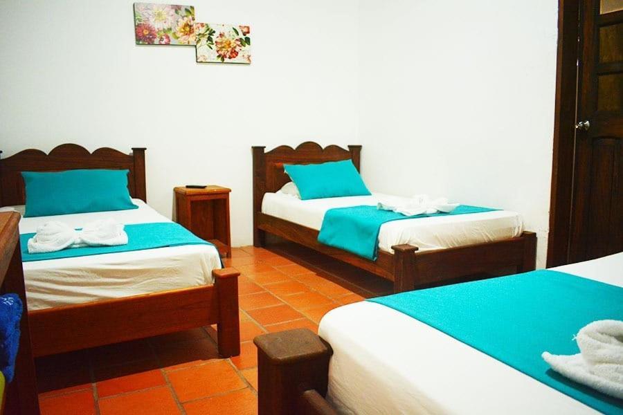 Hotel Y Restaurante Bienmesabe Santa Fe de Antioquia Buitenkant foto