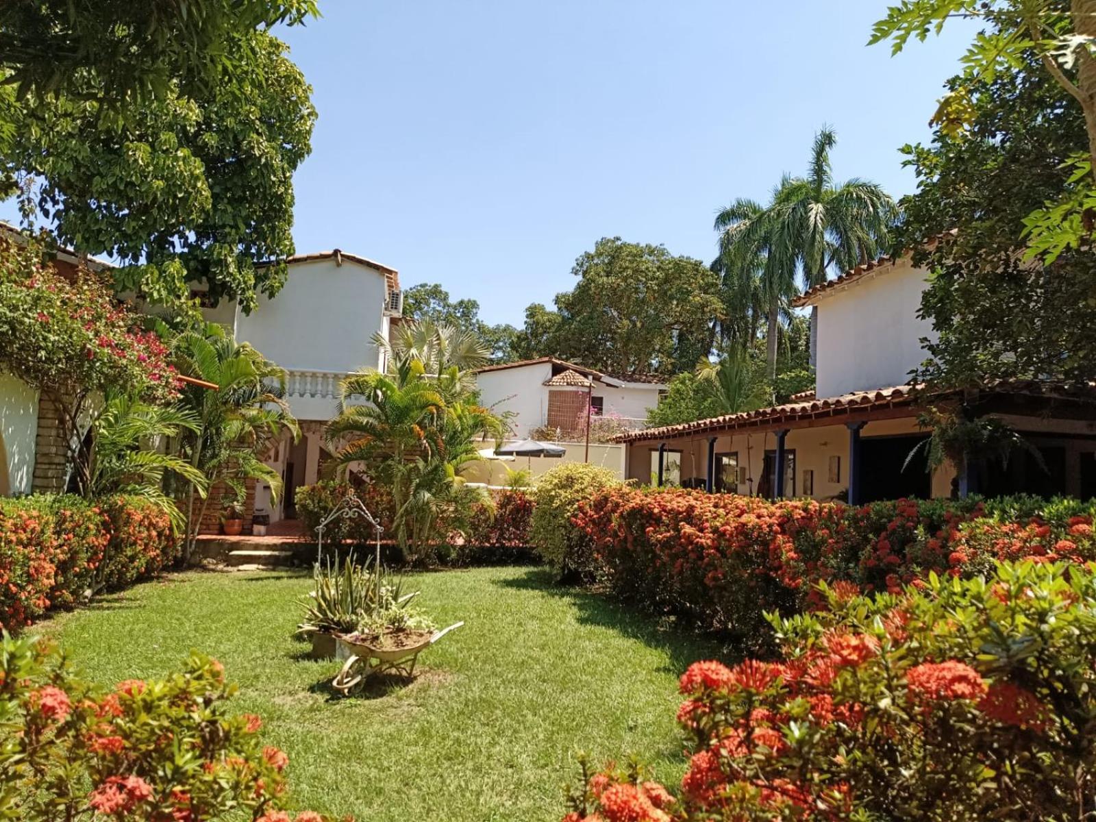 Hotel Y Restaurante Bienmesabe Santa Fe de Antioquia Buitenkant foto