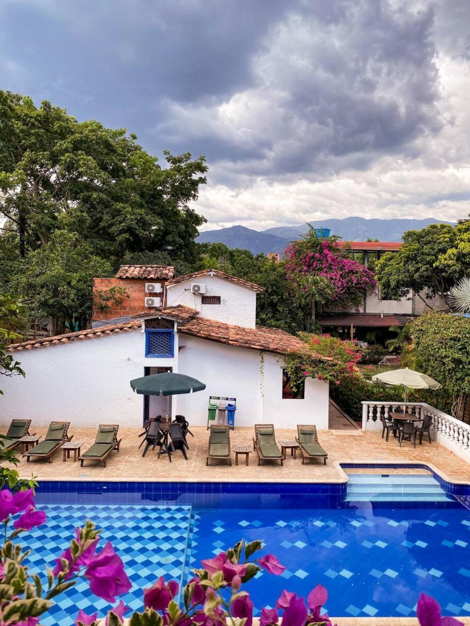 Hotel Y Restaurante Bienmesabe Santa Fe de Antioquia Buitenkant foto