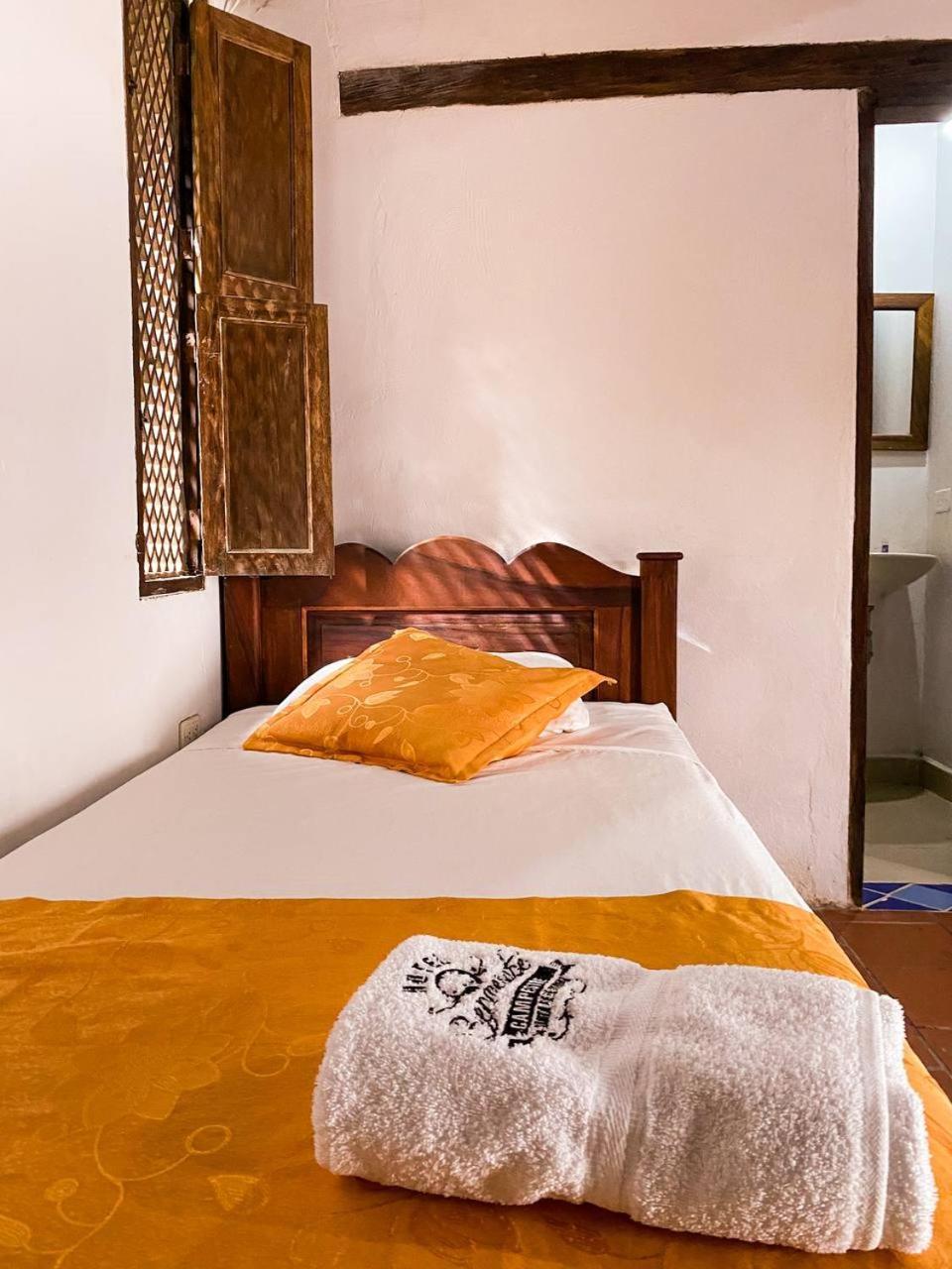 Hotel Y Restaurante Bienmesabe Santa Fe de Antioquia Buitenkant foto