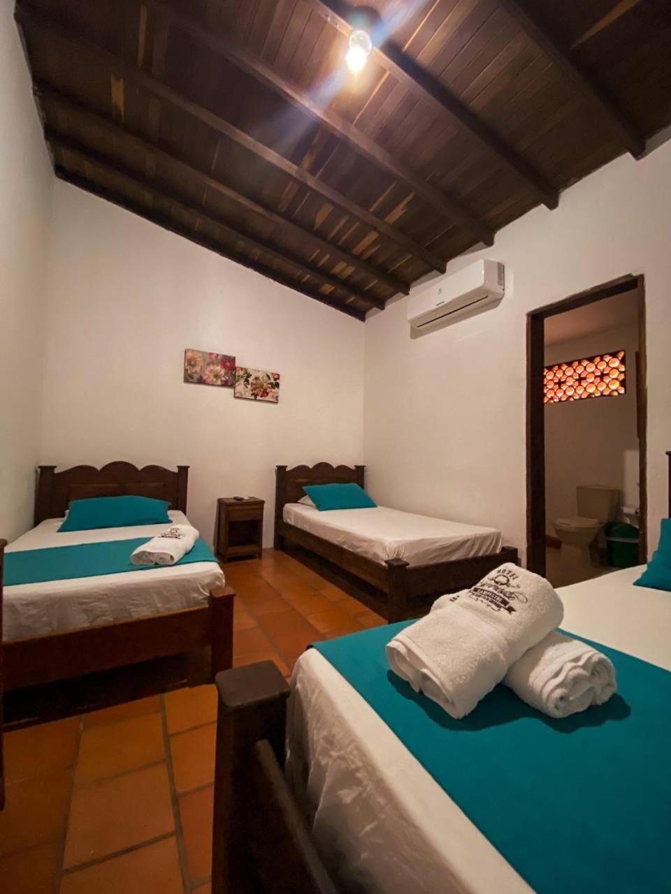 Hotel Y Restaurante Bienmesabe Santa Fe de Antioquia Buitenkant foto