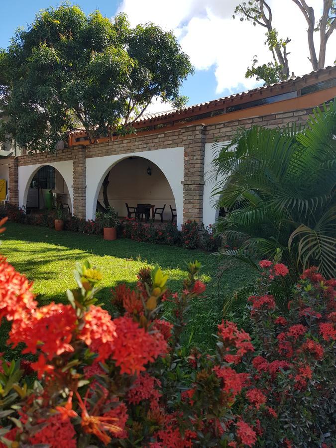 Hotel Y Restaurante Bienmesabe Santa Fe de Antioquia Buitenkant foto