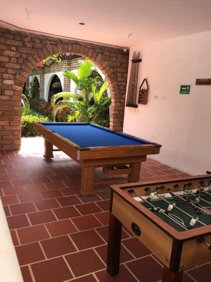 Hotel Y Restaurante Bienmesabe Santa Fe de Antioquia Buitenkant foto